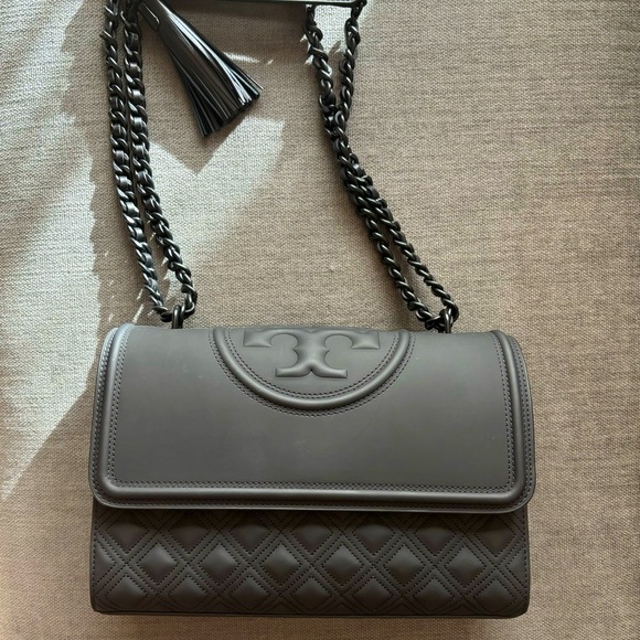 Tory Burch Large Fleming Matte Convertible Shoulder Bag - Picture 1 of 5